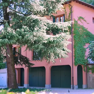 Cernobbio Residence Черноббио